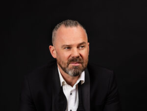 Kjetil Støa - Lucie Jones 2025 års gästartist till Stjärnjul